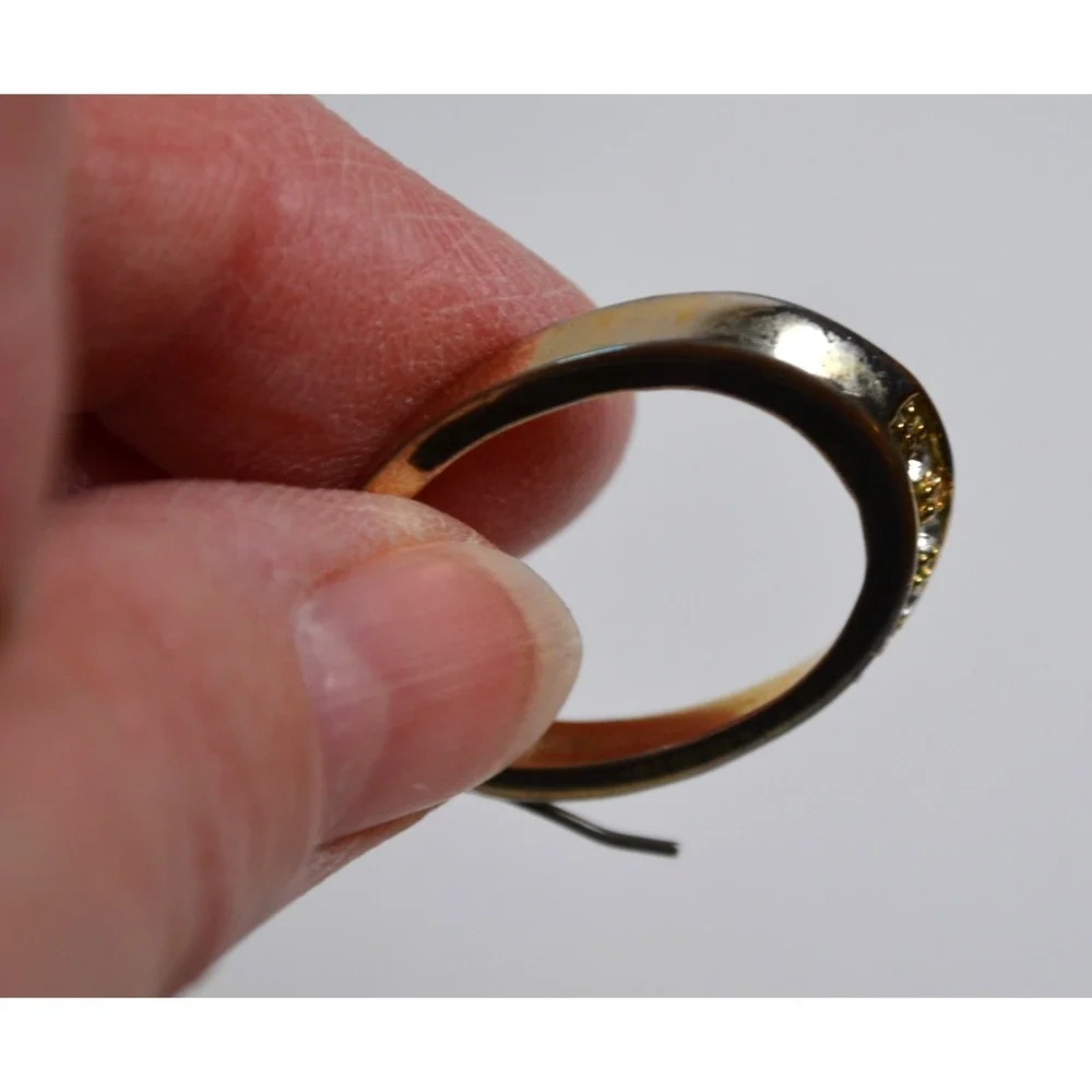 Vintage Gold Tone w/ Clear‎ Rhinestone Oval Hoop Earrings 1.25